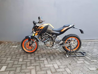 For sale : KTM Duke 200 th 2012  - Surat Lengkap BPKB-STNK