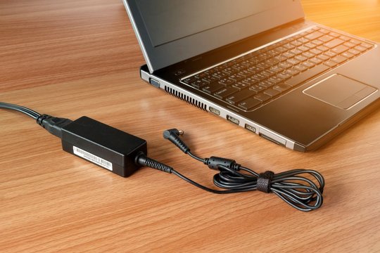 tips membeli charger laptop