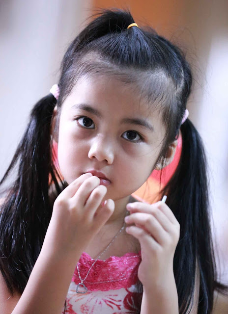 very-cute-bay-girl very-pretty-baby-girl em-be-cuc-de-thuong em-be-cuc-cute Suzi-tra-mi-cuc-de-thuong