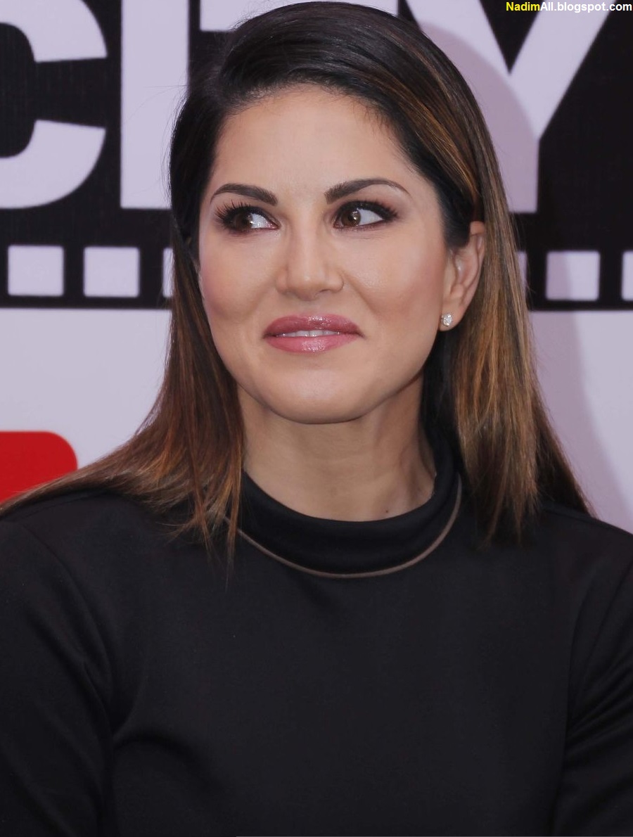 sunny-leone-hot-2016