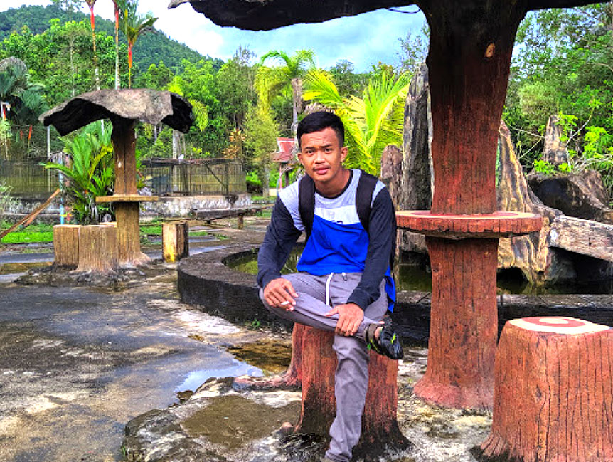 Taman di Wahana Matuari Water Park Melawi