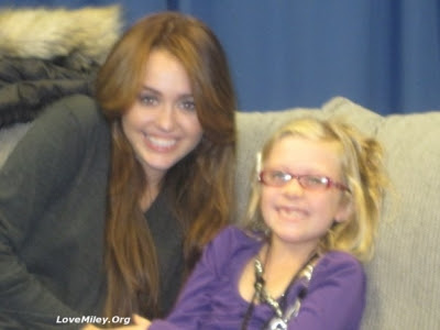 Miley RARE's with her little cousin