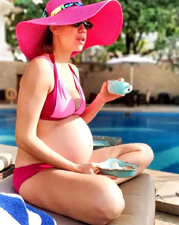 kalki koechlin bikini pregnant indian actress