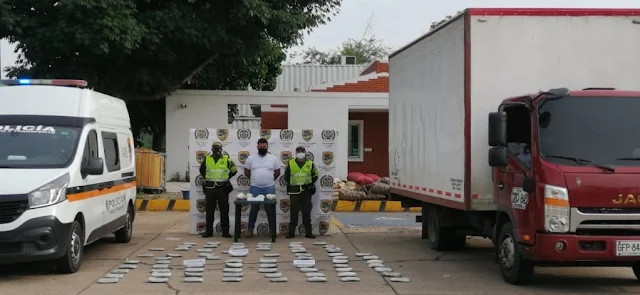 CAYÖ CON 75 KILOS DE MARIHUANA Y CUATRO DE BASE DE COCA