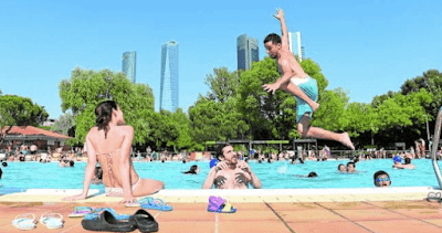  4 Reasons You May Want To Avoid Swimming In Public Pools