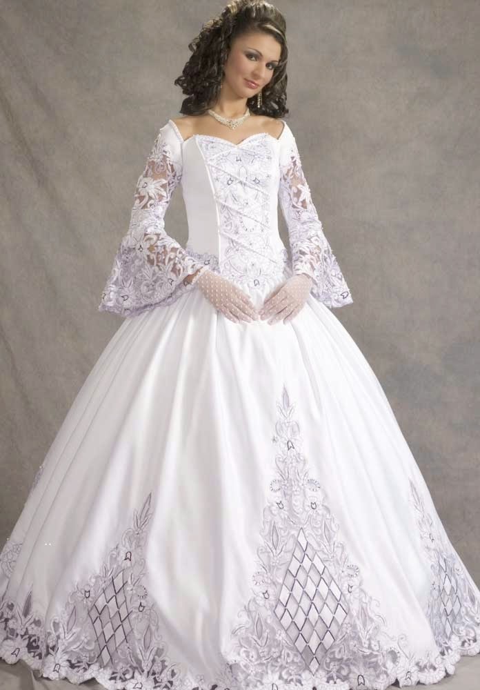 Celtic Ball  Gown  Wedding  Dresses  Long Sleeves Canada 