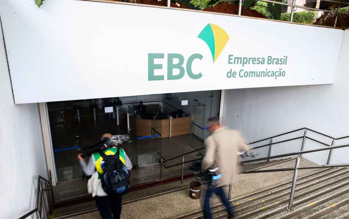  Bolsonaro inclui EBC com sete emissoras de Rádios, mais TV Brasil e Agência Brasil na lista de privatizações