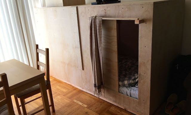 A box of one's own: San Francisco man pays $400 to rent 'pod'