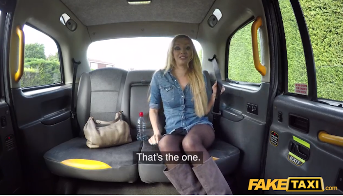 Fake Taxi British bonde bombshell Amber Jayne wants the job