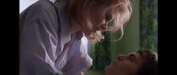 Nicole Kidman hot kisses in Movies