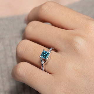 A Convenient Way to Shop Engagement Rings Online