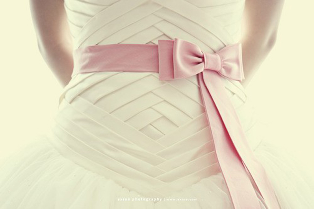 The following bow wedding ideas are filled to the brim with feminine and