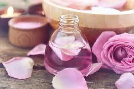 Amazing benefits of rose water for hair
