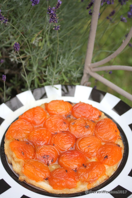 Tarte Tatin mit Aprikosen und Lavendel