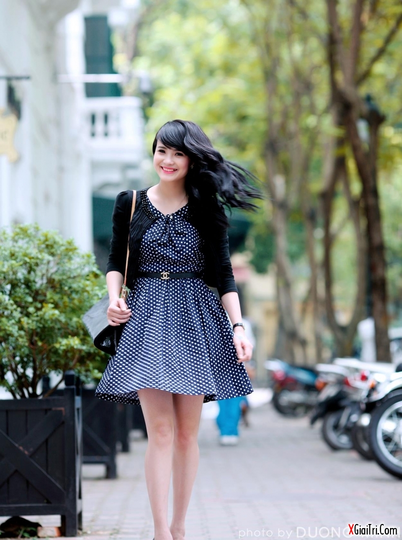 Khánh Chi xinh tươi