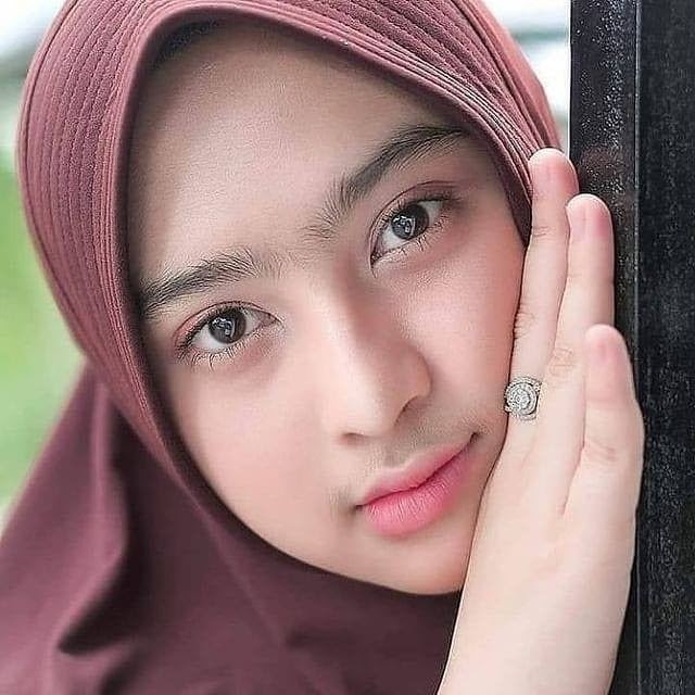 Girl Hijab Flower