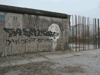 berlin-wall-graffiti