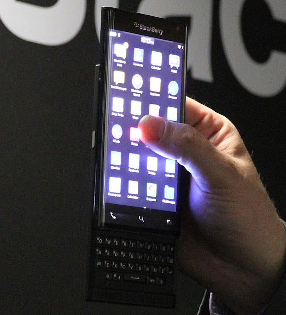 BlackBerry Curved Smartphone