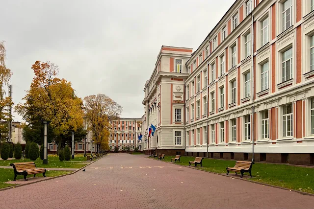 улица Образцова, Российский университет транспорта (МИИТ), 1-й корпус (построен в 1896 году)