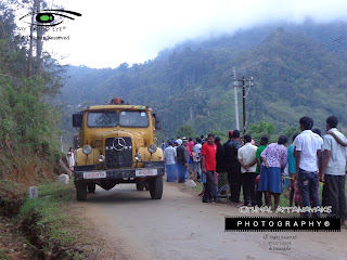 http://kithmal-photography.blogspot.com/2013/11/mobile-crane-from-badulla-sltb-depot.html