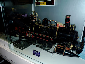 Back to the Future III steam train miniature