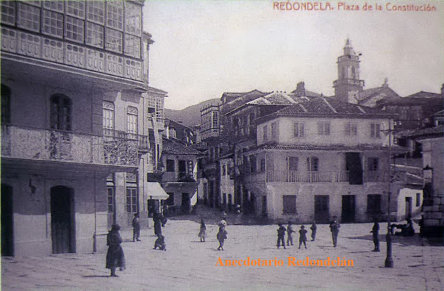 1910 Praza Constitución.  Redondela a través do tempo. Jose Antonio Orge Quinteiro. Ed. Xunta de Galicia 2001