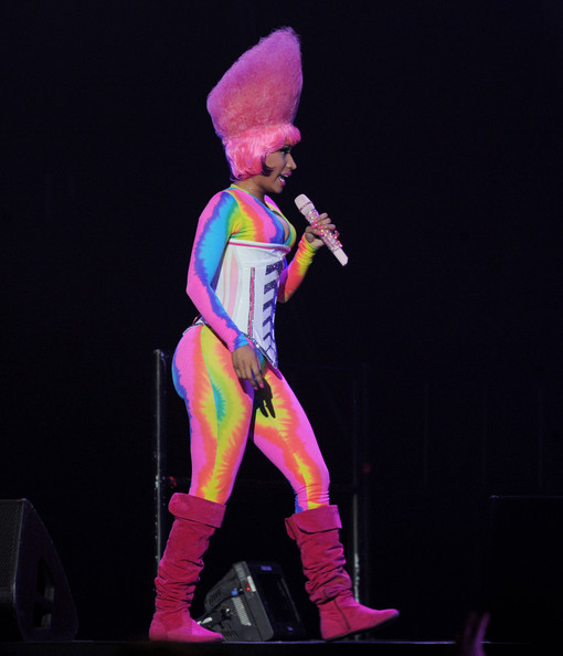 The Gossip WrapUp Nicki Minaj's Fake Ass In Canada