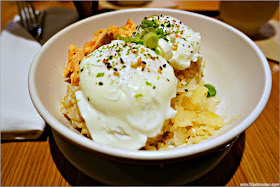 Salmon Egg Bowl de Samovar Tea Lounge en el Aeropuerto de San Francisco