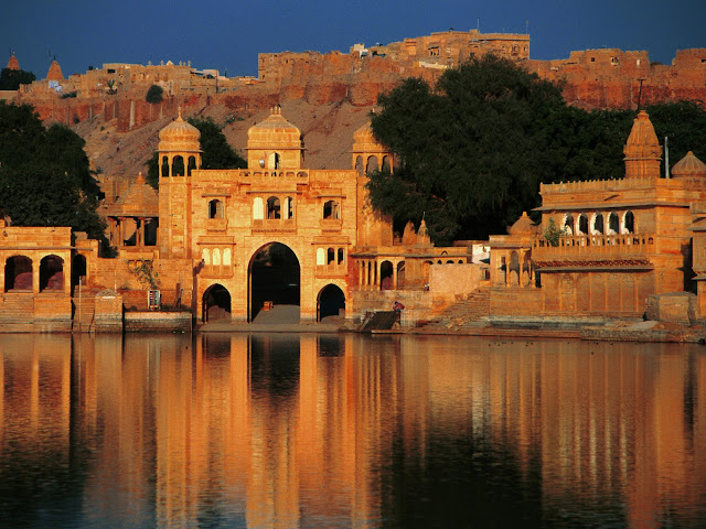 Gadi Sagar Temple, Jaisalmer