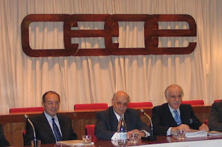 José Antonio Torres, en el centro, junto a Ramón Marcos, actual presidente de Conepa (a su izquierda), y Víctor Rivera, secretario general de la Federación en una foto de finales de los años 90.