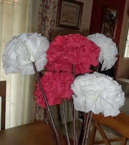 http://www.joquebonito.com/2014/01/diy-tutorial-para-hacer-flores-con.html