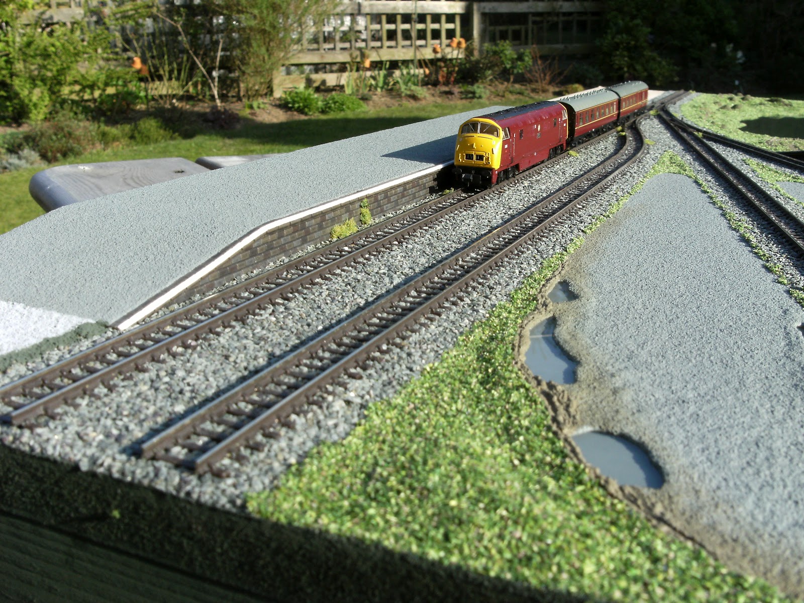 Brian Ford Scenic Model Railway Layouts: Finchley N Gauge Scenic Model 