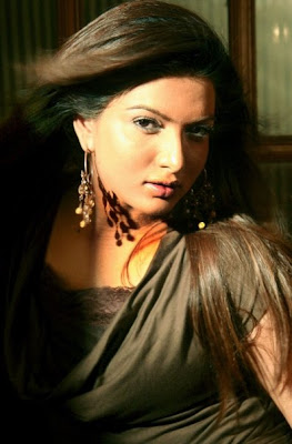 Pakistani Celebrity Sara Chaudhary