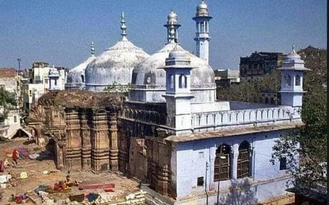 ज्ञानवापी मस्जिद मामला: सुप्रीम कोर्ट ने मुकदमा जिला जज को ट्रांसफर किया, जारी रहेगी 'शिवलिंग' की सुरक्षा