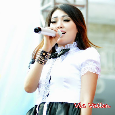 Lirik Lagu Sayang - Via Vallen