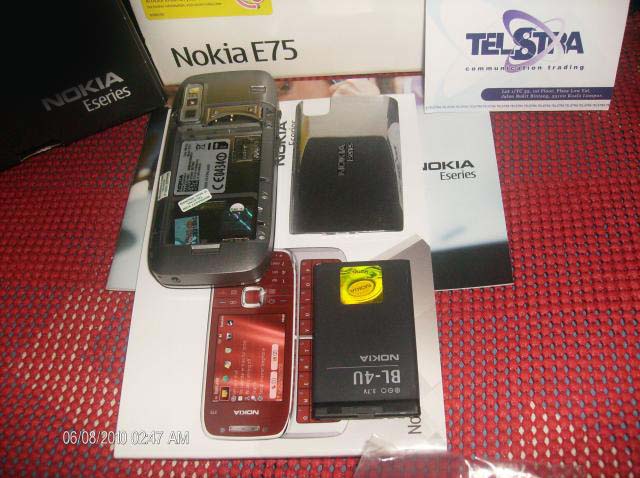 1 x Nokia E75 ( Silver Black )