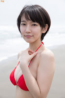 Riho Yoshioka 吉岡里帆 Japanese model in sexy bikini photo gallery