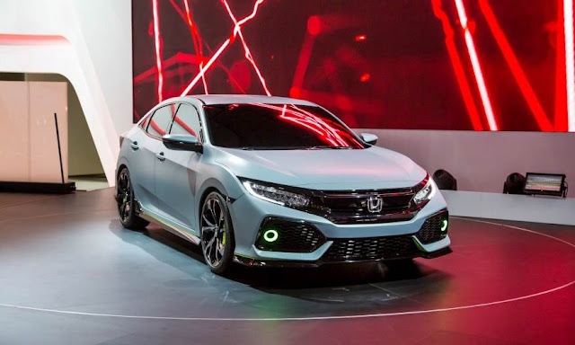 2017 Honda Civic Hatchback Debuts