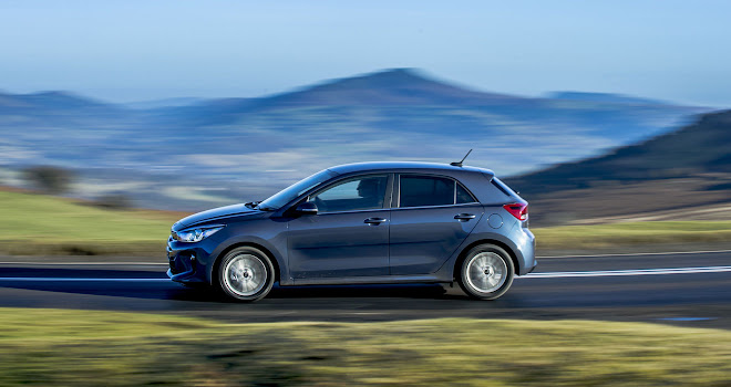 Kia Rio side view