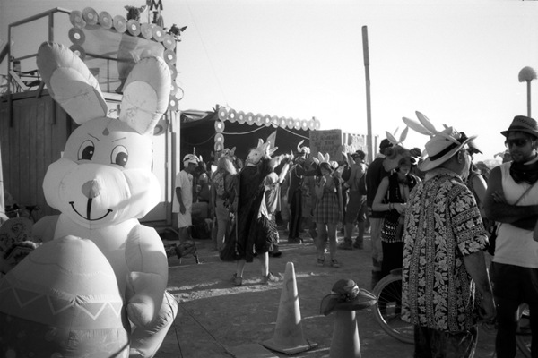 BurningMan_B&W_TMax100_0381