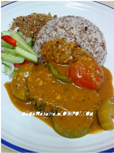 Dari Dapur MaDiHaA: Nasi Dagang Kelantan & Setnya (CARA 