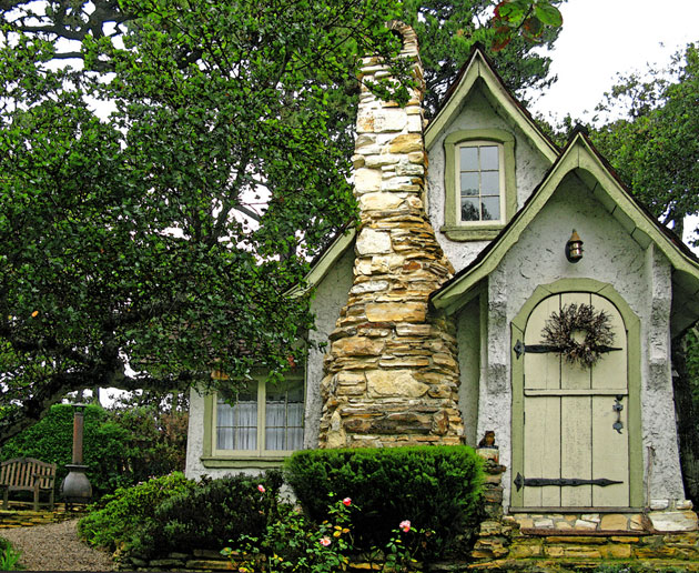 10 Awesome Fairy Tales House Designs