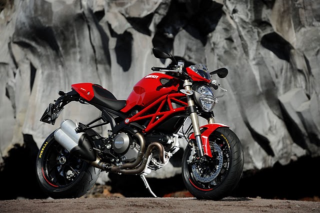 Ducati finally released on the market version of its Monster EVO 1100