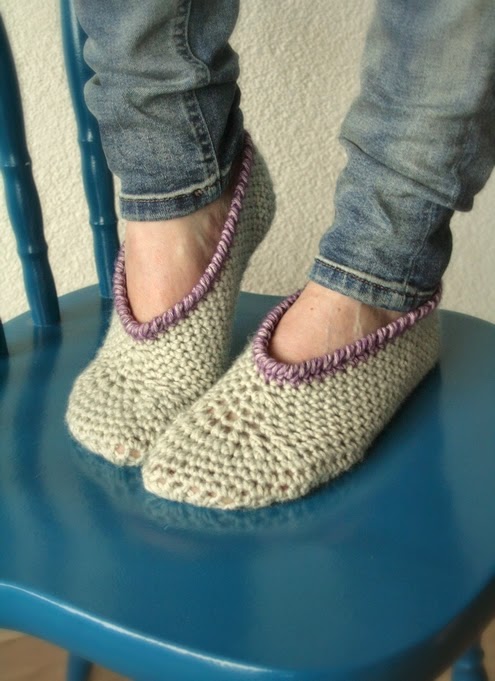 Free crochet pattern: slippers | Happy in Red