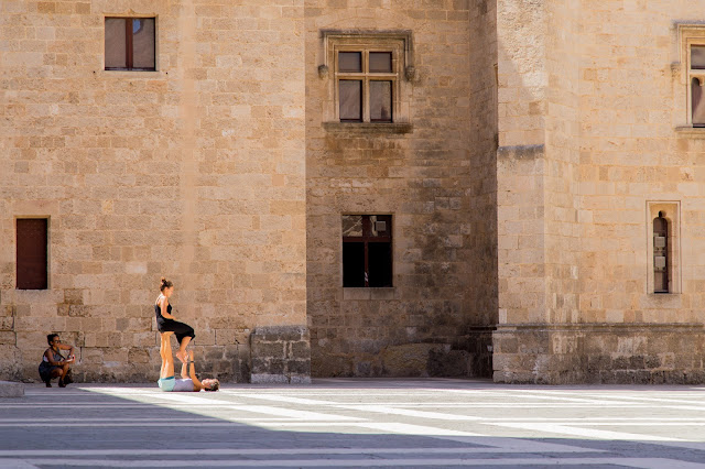 viaggio rodi rodos grecia estate mare farfalle valle colosso granchio asinello gatti