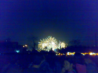 World Class Fireworks Seen at the 2011 PyroMusical International Competition at Mall of Asia - Picture  2