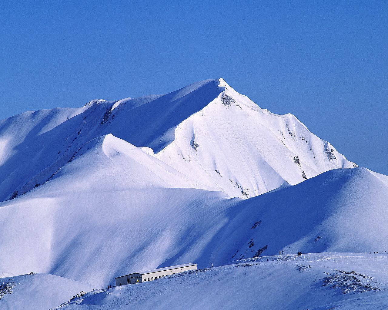 Snow Mountain Desktop Wallpaper | Snow Mountain Desktop Background