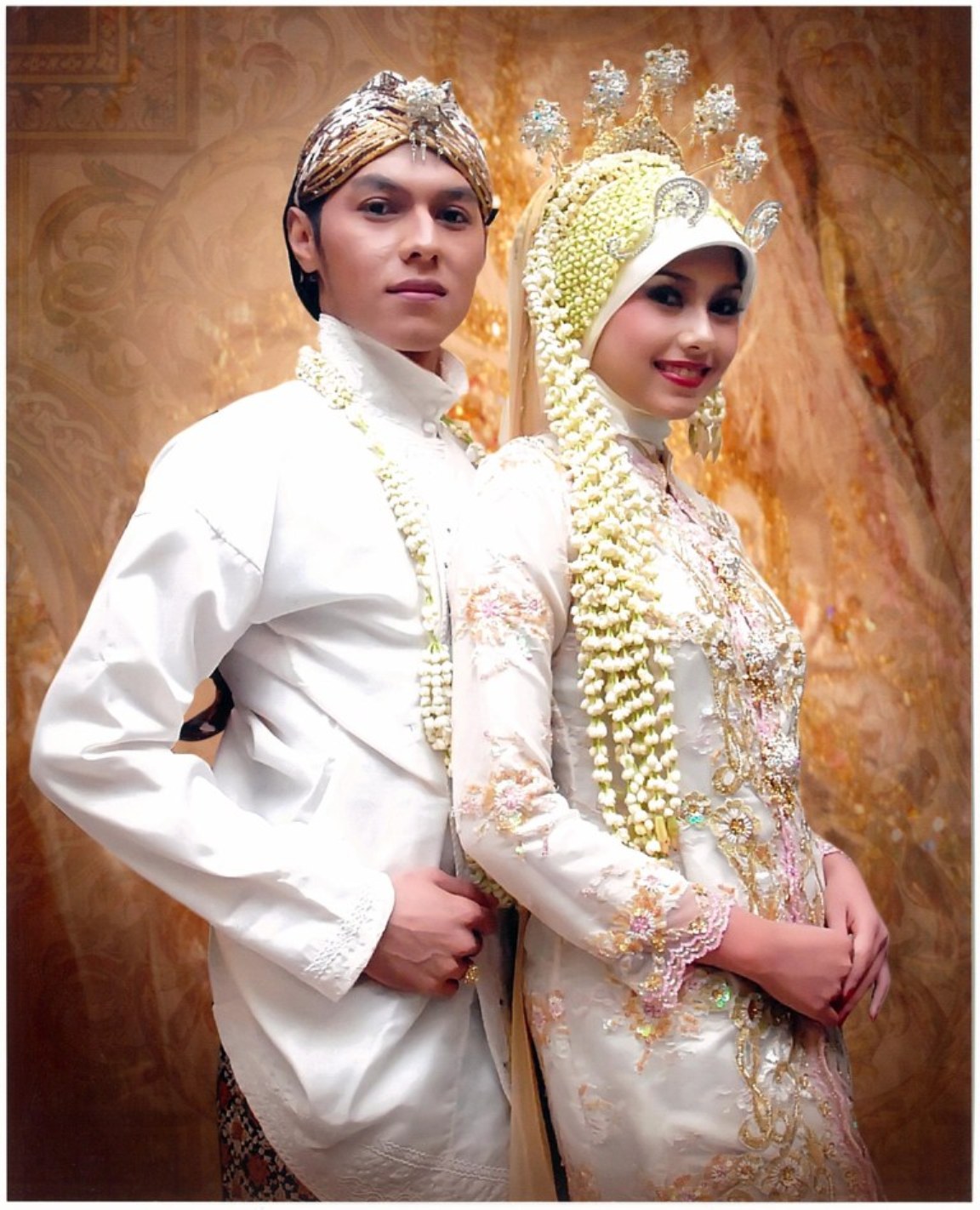 Model Kebaya Muslim Berjilbab Modern Kebaya Pengantin Terbaru