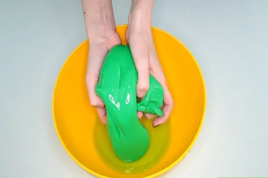 Inilah Cara Membuat Slime Dengan Tepung Kanji Yang Aman