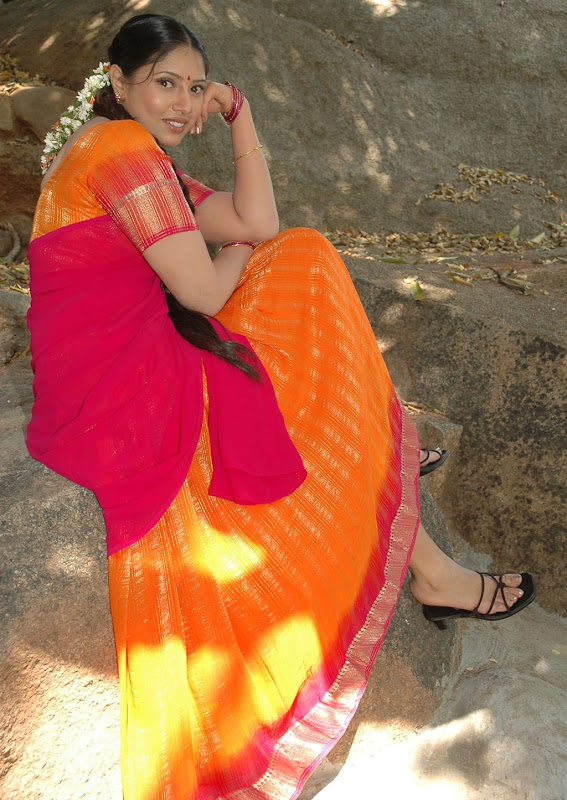 Tollywood Actress Sanghavi Half Saree Photos glamour images